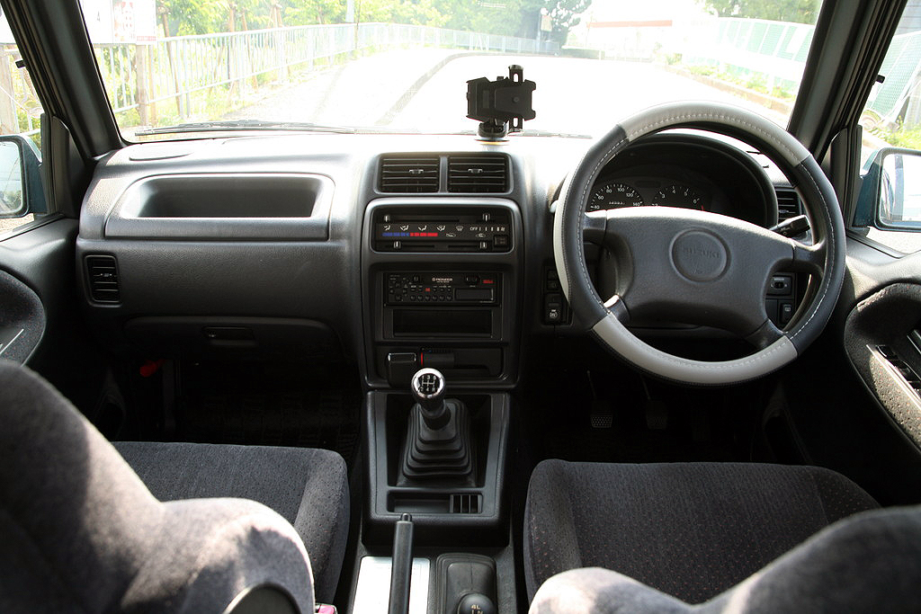 スズキ エスクード ノマドV6-2000