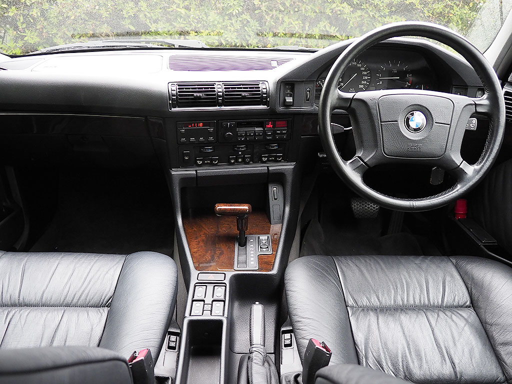 BMW525iOWA[pbP[W